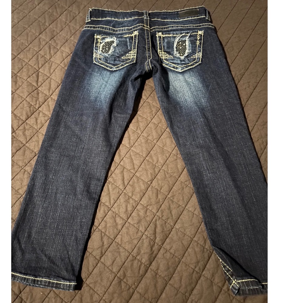 Daytrip Aquarius‎ Dark Wash Cropped Jeans Size 29 Thick Stitch Embroidered